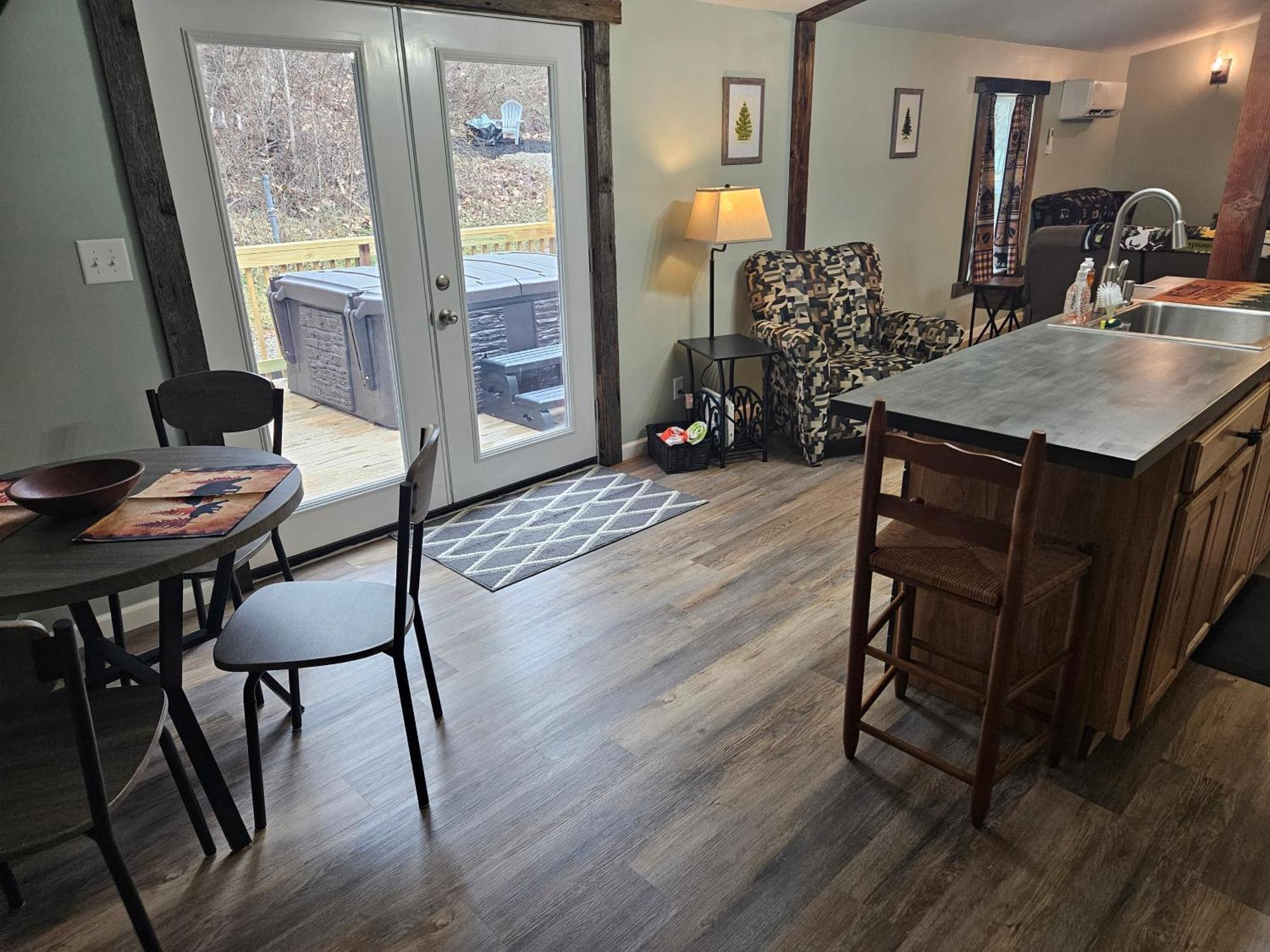 Villa Grey Pines At Hocking Vacations Logan Exterior foto