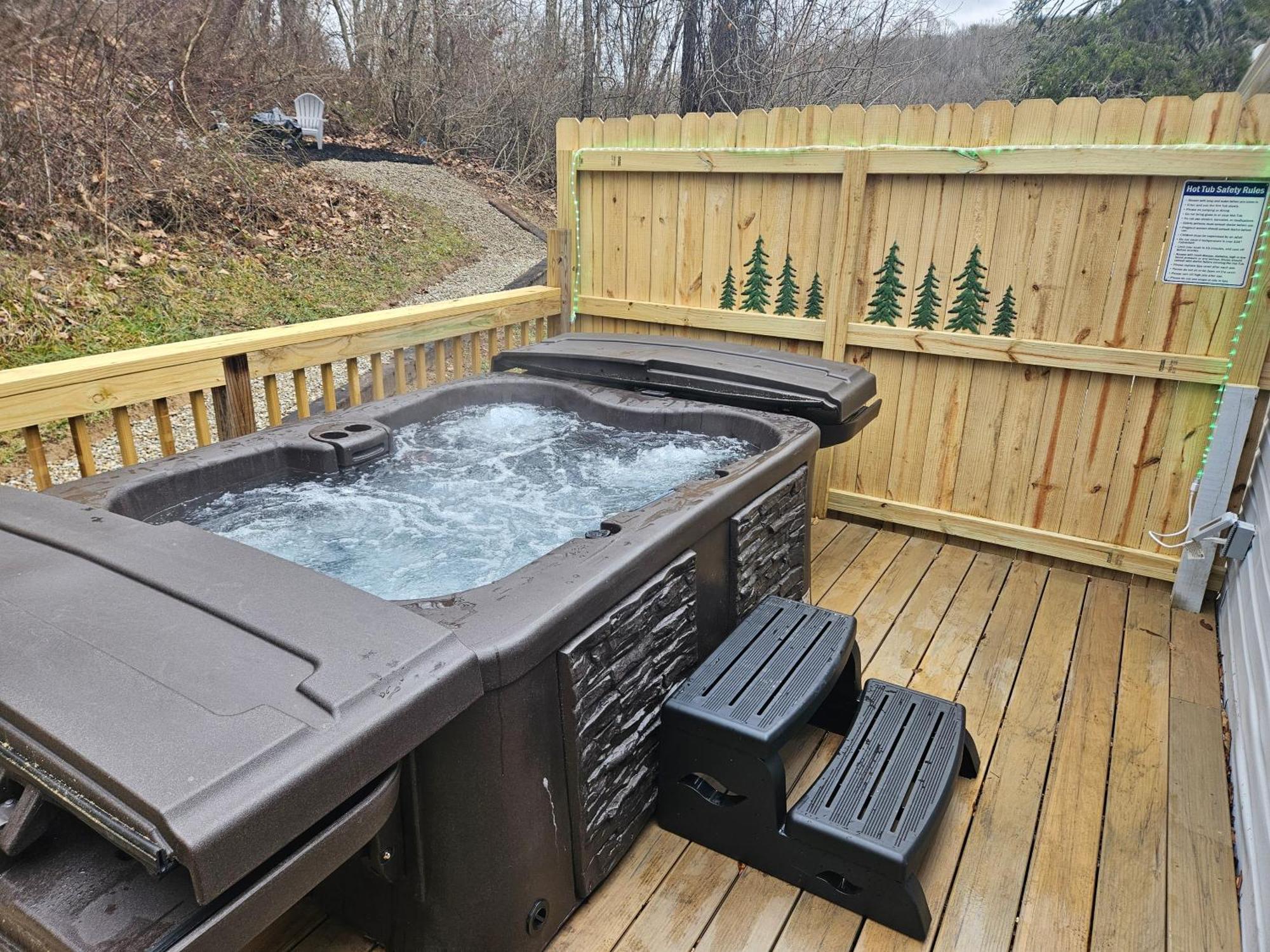 Villa Grey Pines At Hocking Vacations Logan Exterior foto