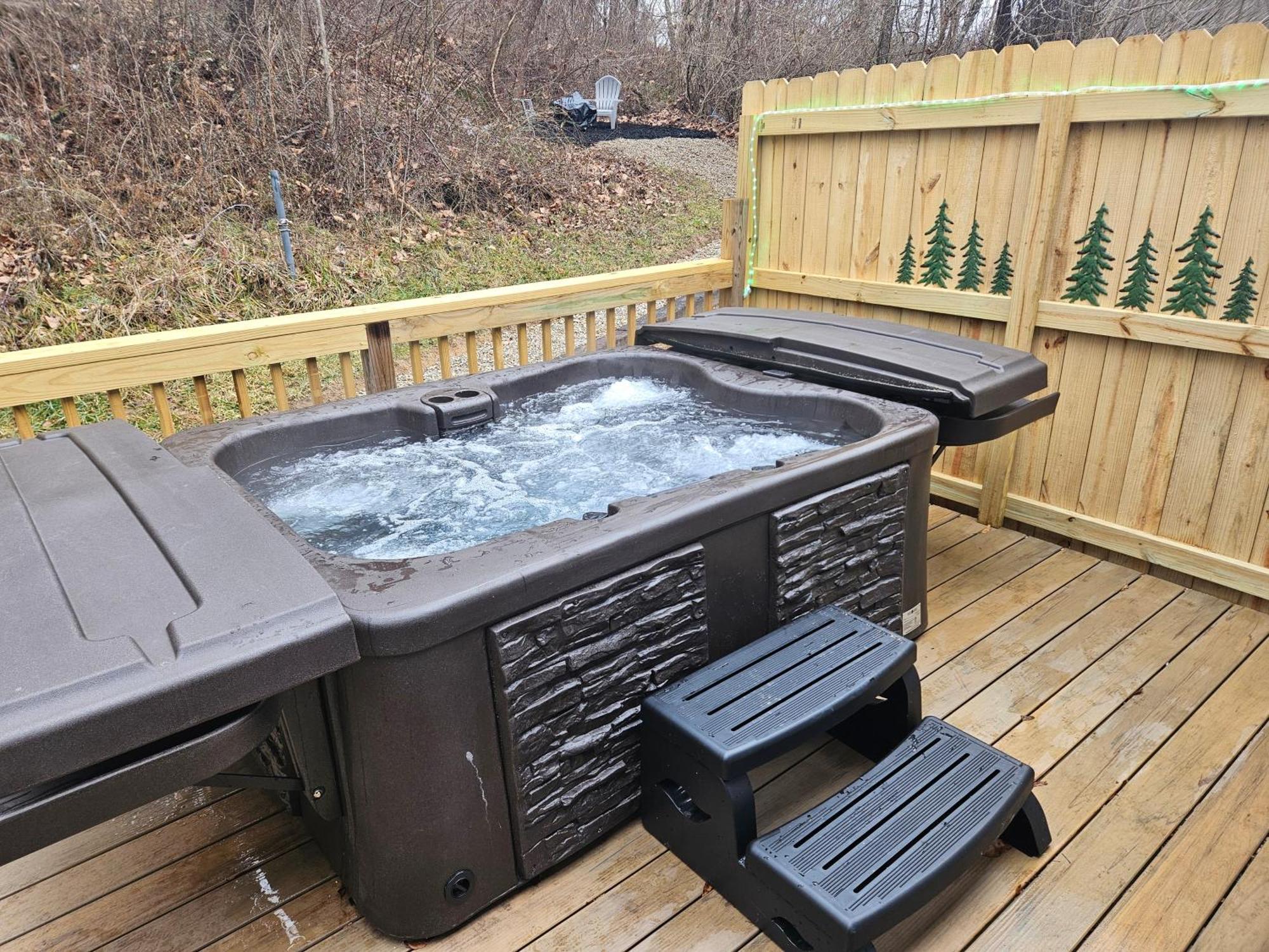 Villa Grey Pines At Hocking Vacations Logan Exterior foto