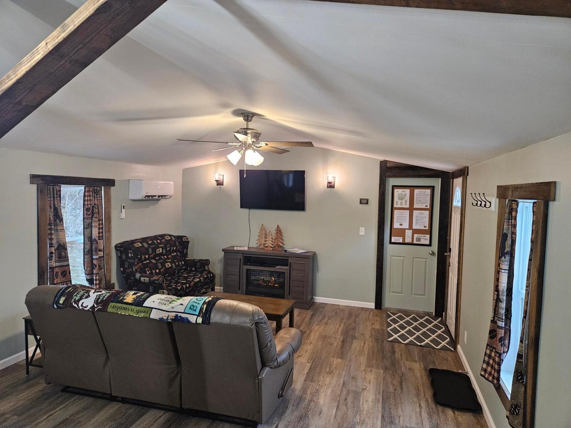 Villa Grey Pines At Hocking Vacations Logan Exterior foto