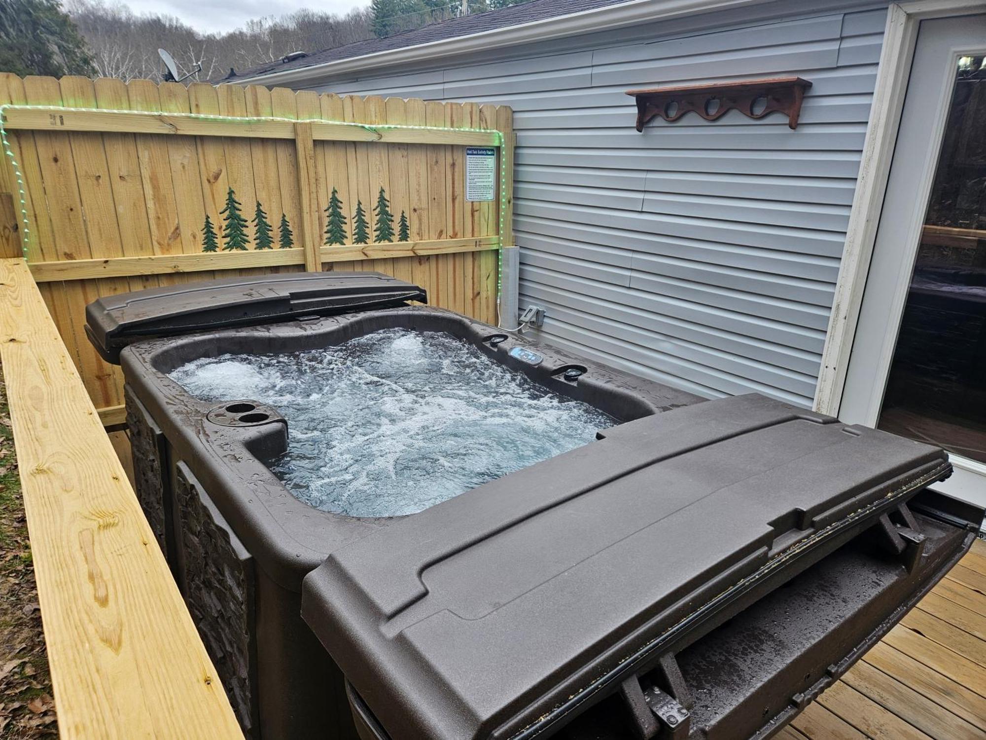 Villa Grey Pines At Hocking Vacations Logan Exterior foto